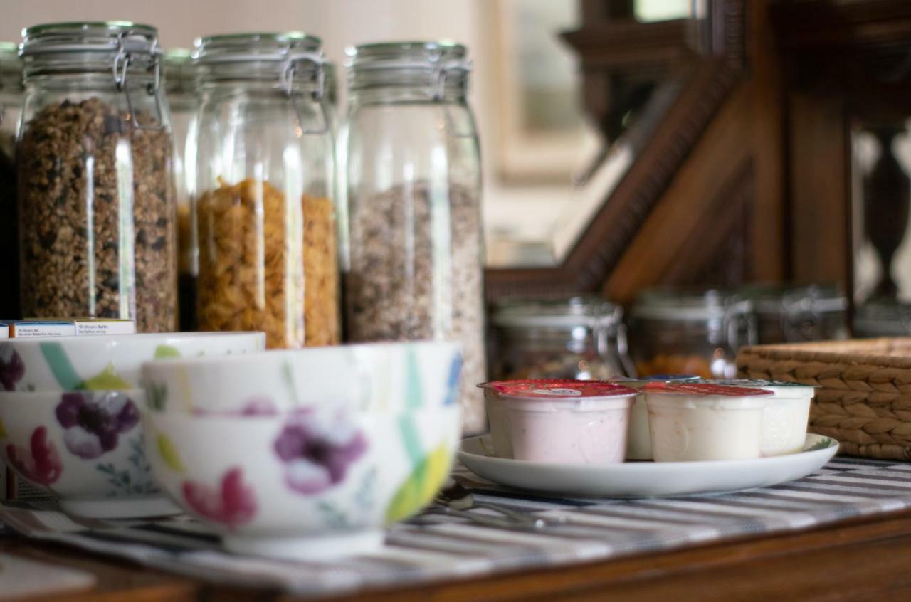 Pontyclerc Farm House Bed And Breakfast Аманфорд Екстериор снимка