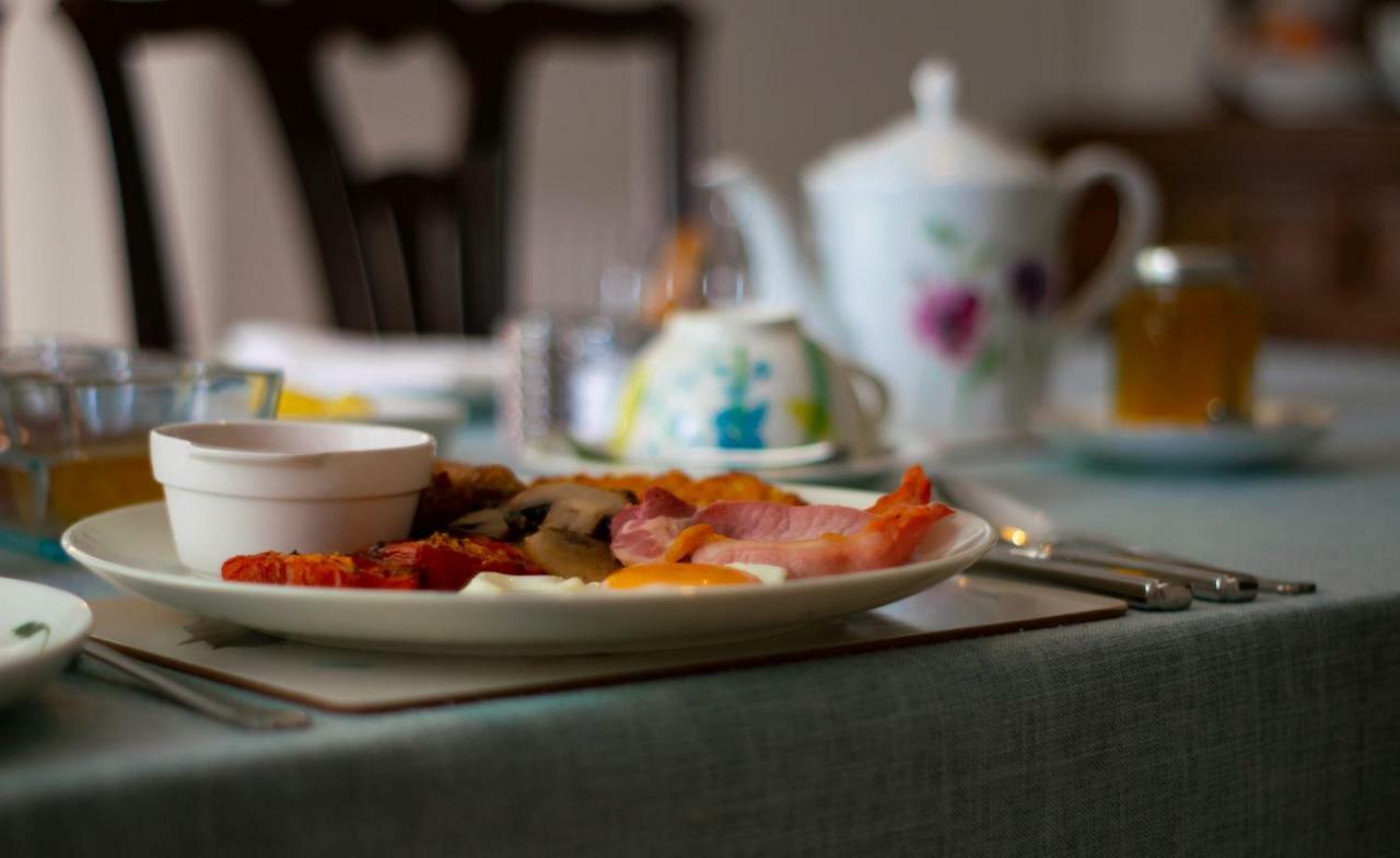 Pontyclerc Farm House Bed And Breakfast Аманфорд Екстериор снимка
